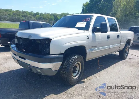 2005 Chevrolet Silverado 2500Hd Ls z USA, uszkodzony, nr VIN 1GCHC23UX5F972598